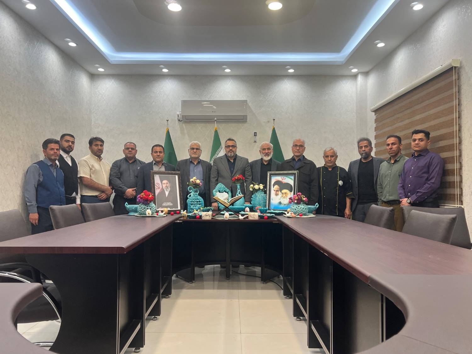 حضور دکتر محمودی در جمع کارکنان نیشکر سلمان فارسی هم‌زمان با تحویل سال ۱۴۰۵